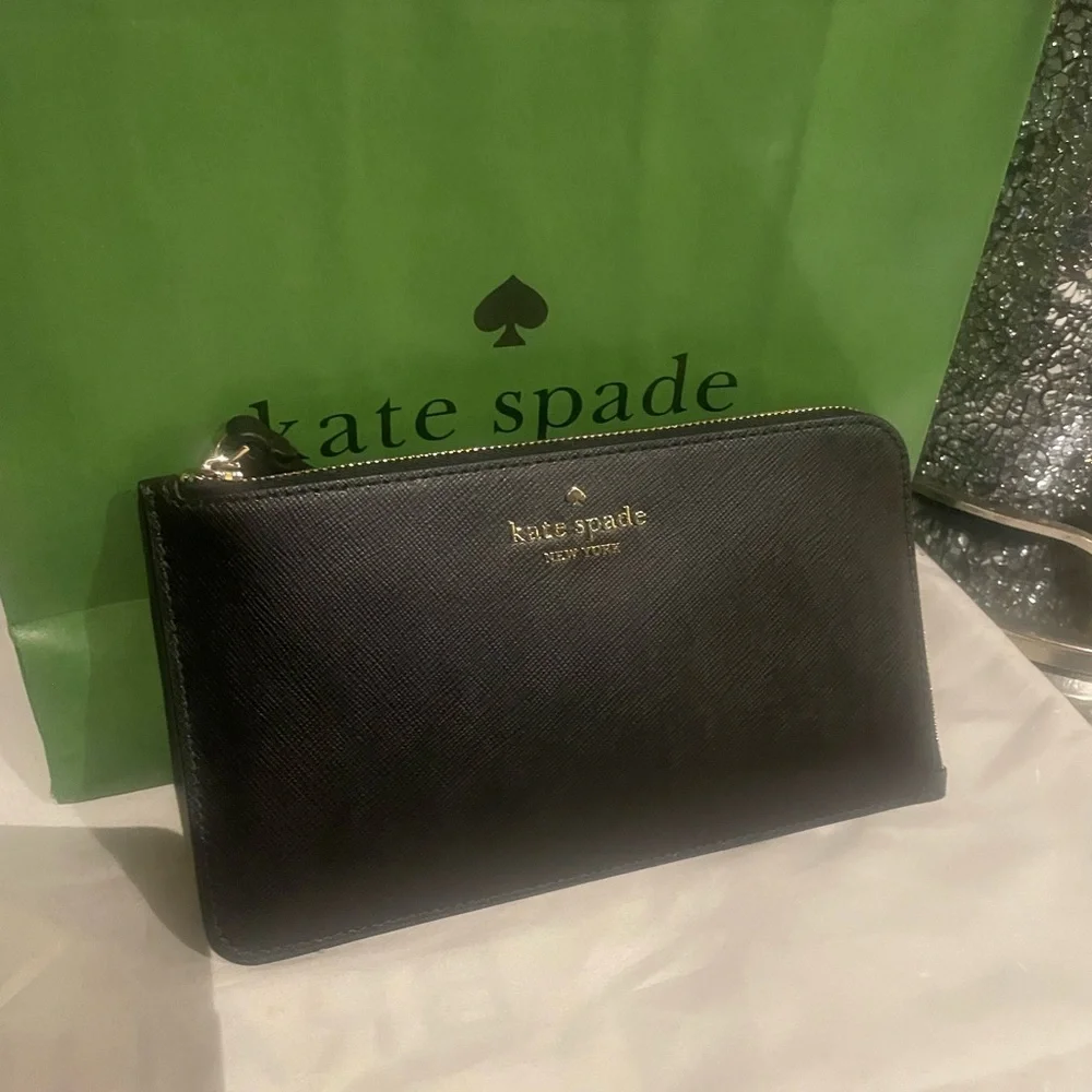 Kate Spade Wallets - Picture 4 of 4
